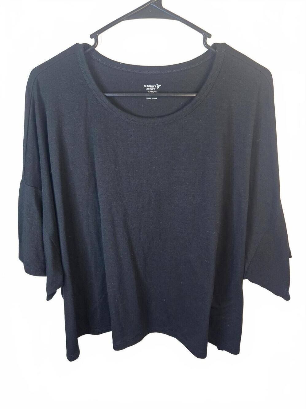 Old Navy Active Ultralite XXL Black Crop Top